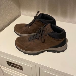 Men’s Columbia Brown Hiking Boots - Size 9